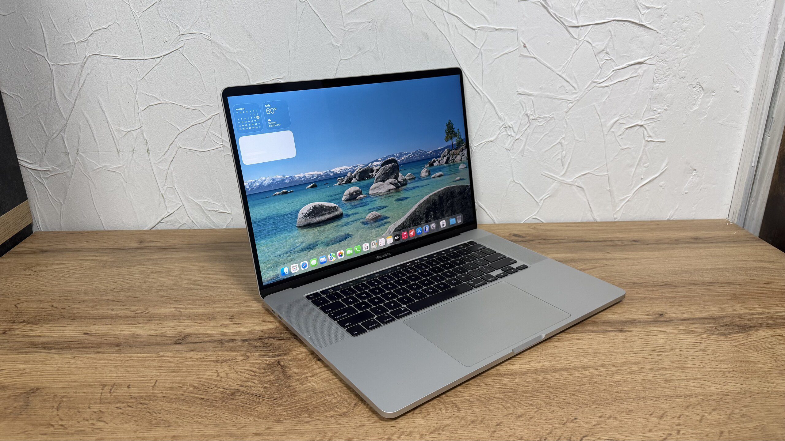 Apple MacBook Pro 16 A2141 – i9-9880H, 16GB, 1024GB SSD, AMD Radeon Pro 5500M Apple MacBook Pro 16 A2141 – i9-9880H, 16GB, 1024GB SSD, AMD Radeon Pro 5500M