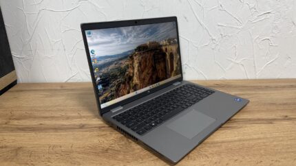 Dell Latitude 5520 – i7-1185G7, 16GB, 256GB SSD