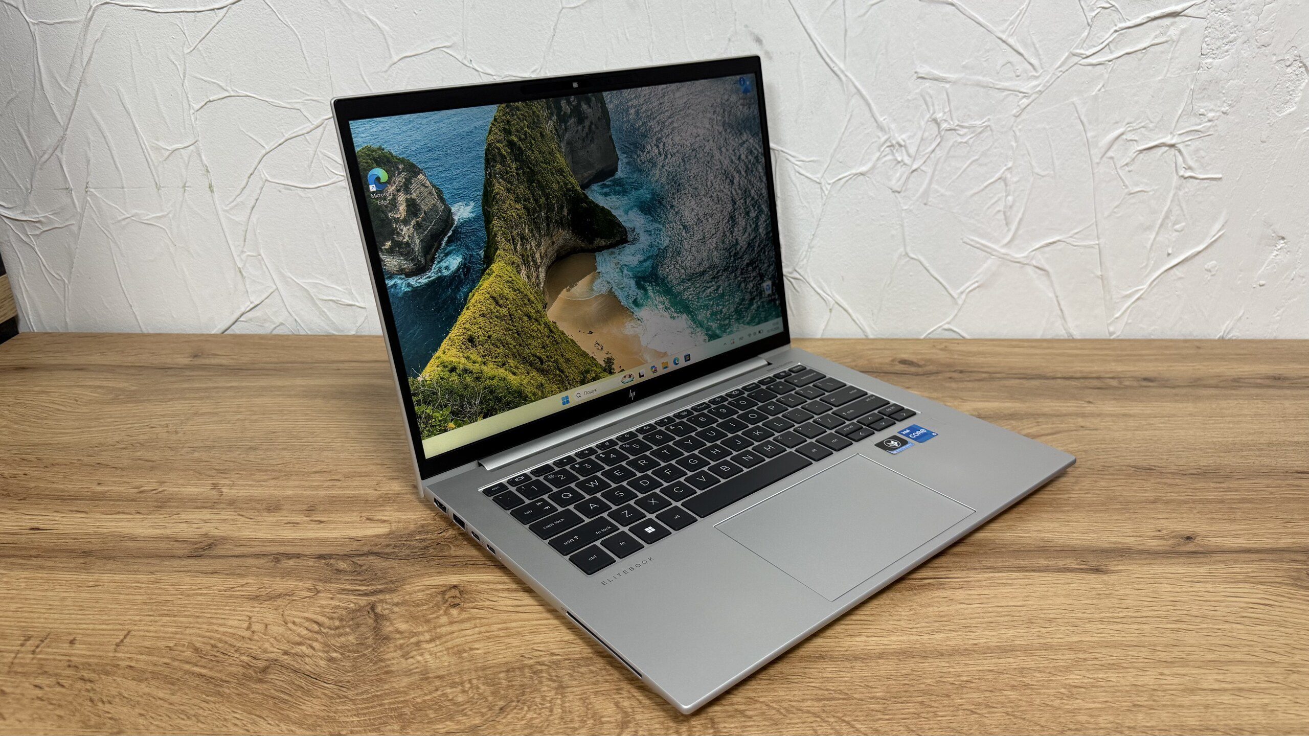 HP EliteBook 840 G9 – i5-1235U, 16GB, 1000GB SSD HP EliteBook 840 G9 – i5-1235U, 16GB, 1000GB SSD