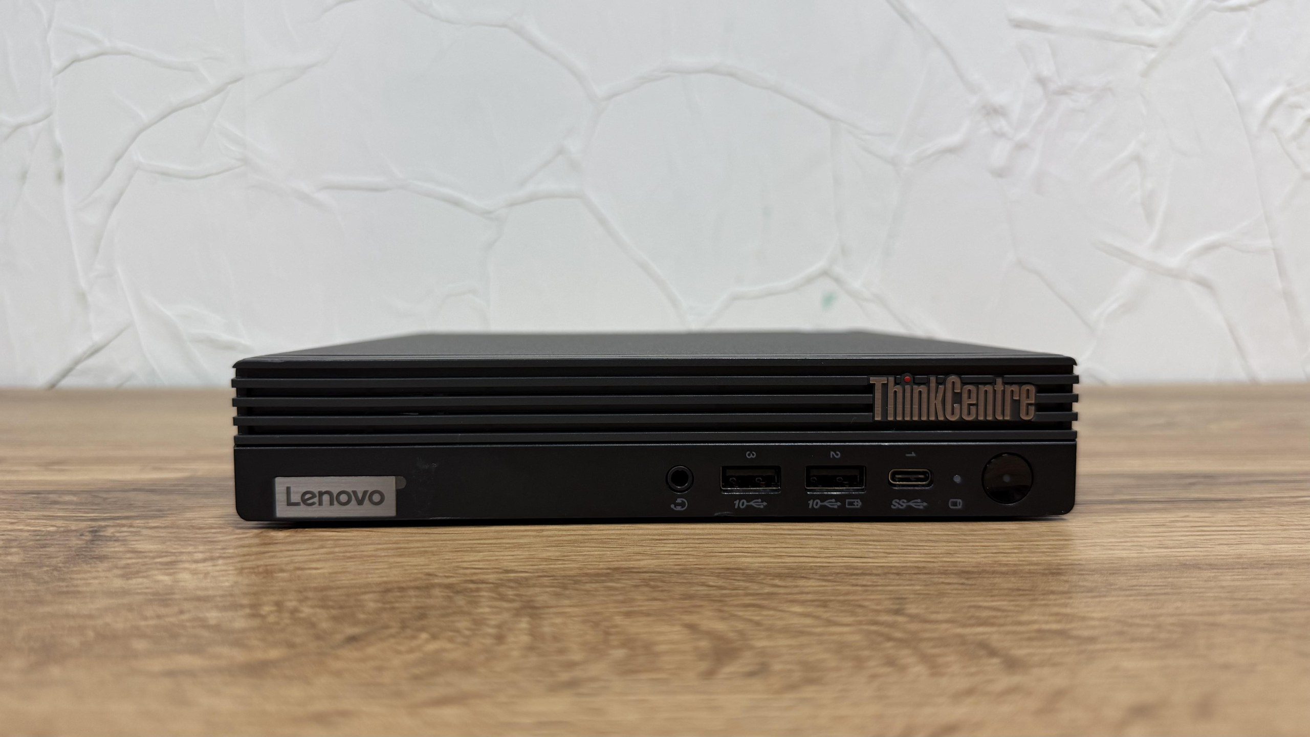 Lenovo ThinkCentre M70q Gen 4 – i5-13400T, 16 ГБ, SSD 256 ГБ Lenovo ThinkCentre M70q Gen 4 – i5-13400T, 16 ГБ, SSD 256 ГБ